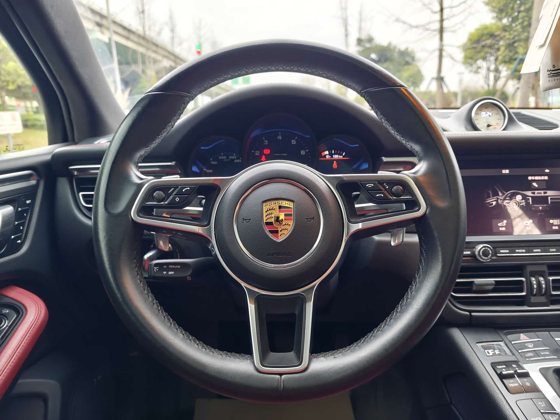 Porsche Macan, 2021 9