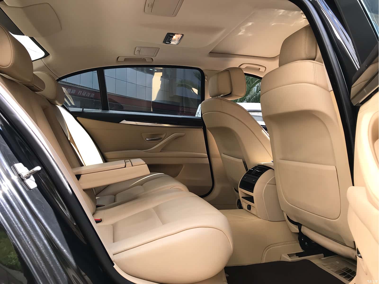 BMW 5 Series, 2012 25