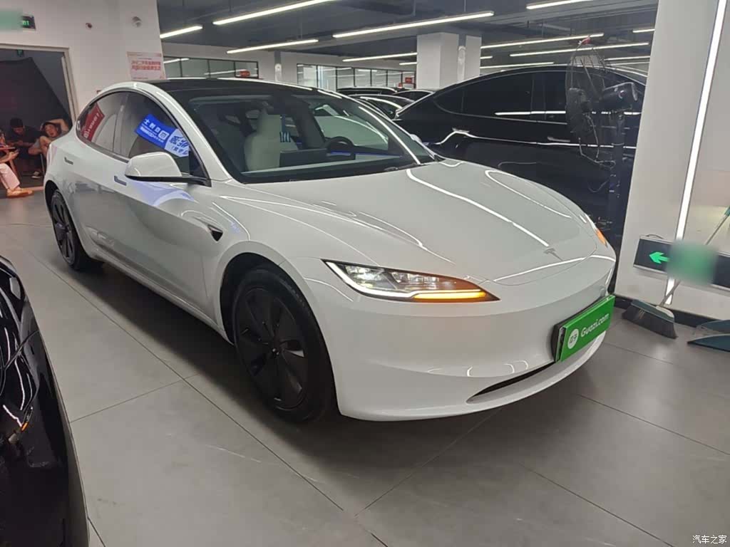 Tesla Model 3, 2024 22