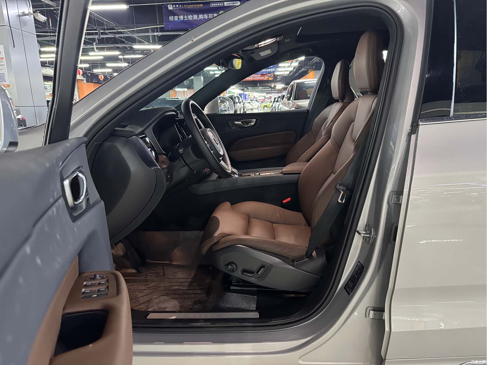 Volvo XC60, 2023 3