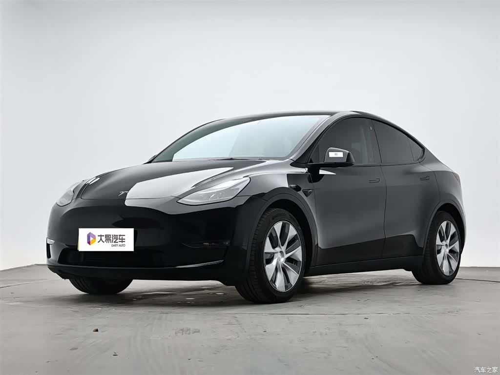 Tesla Model Y, 2021 1