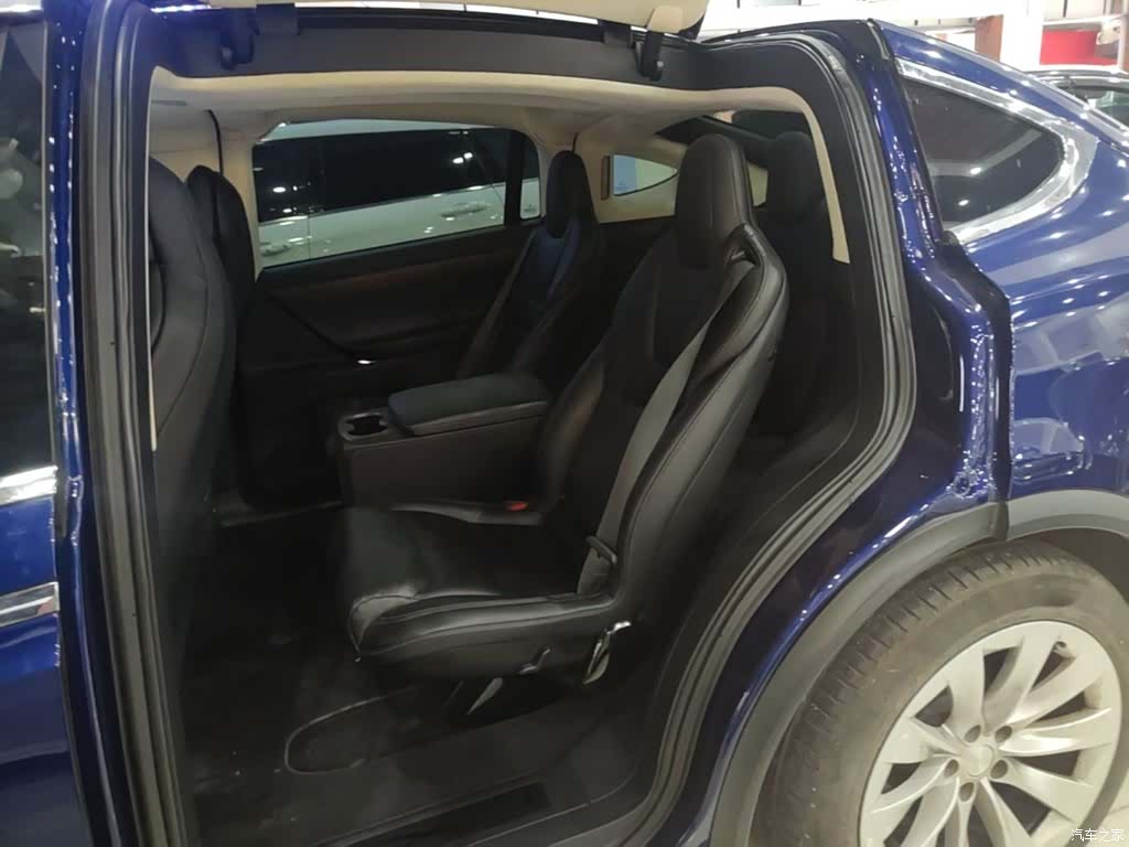 Tesla Model X, 2019 13