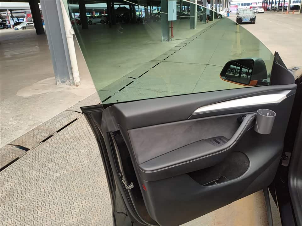 Tesla Model Y Tesla Model Y