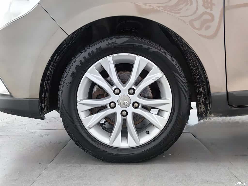 Wuling 730, 2016 17
