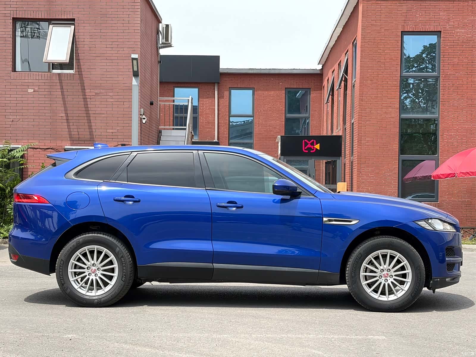 Jaguar F-PACE, 2018 4