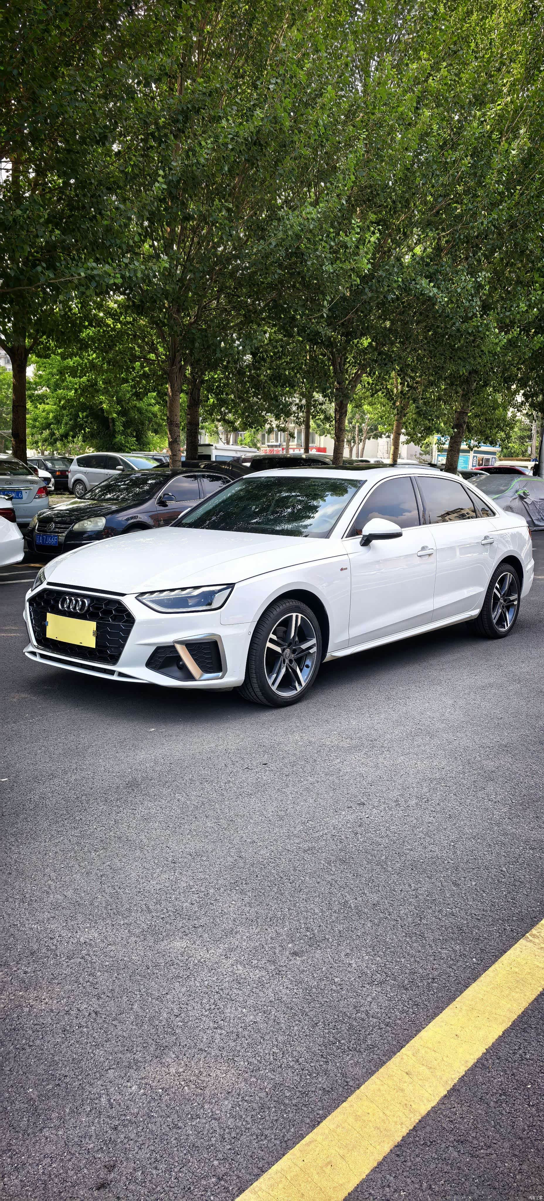 Audi A4L, 2021 1