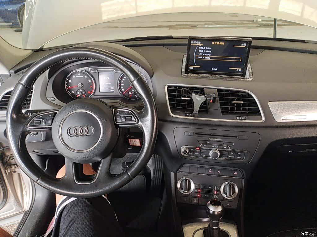 Audi Q3, 2015 10