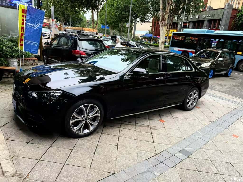 Mercedes-Benz E-Class, 2021 3