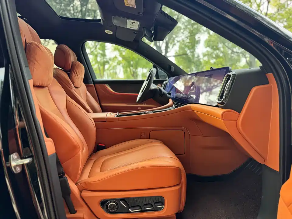 AITO Ask the world M9