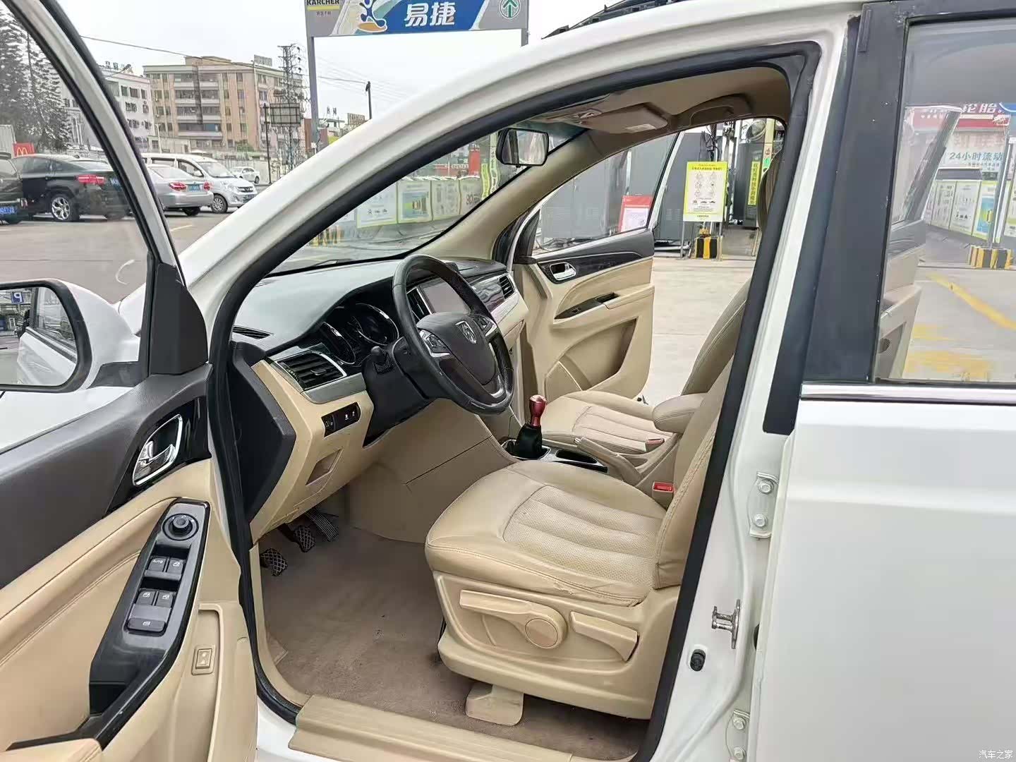Wuling 730, 2016 7