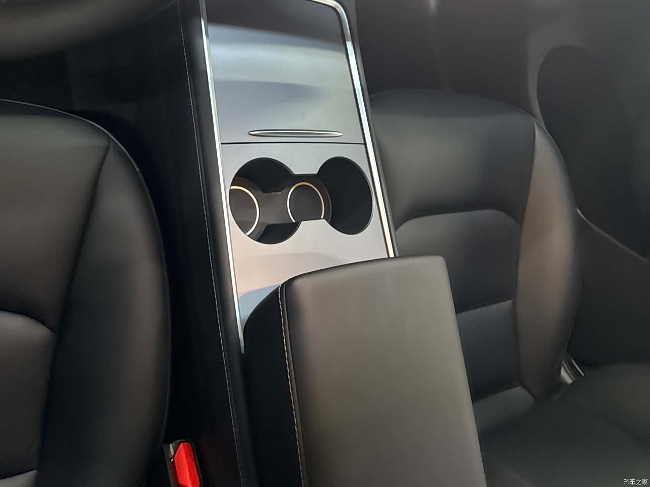 Tesla Model Y, 2023 16