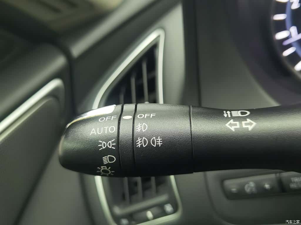 Infiniti Q50L, 2019 21