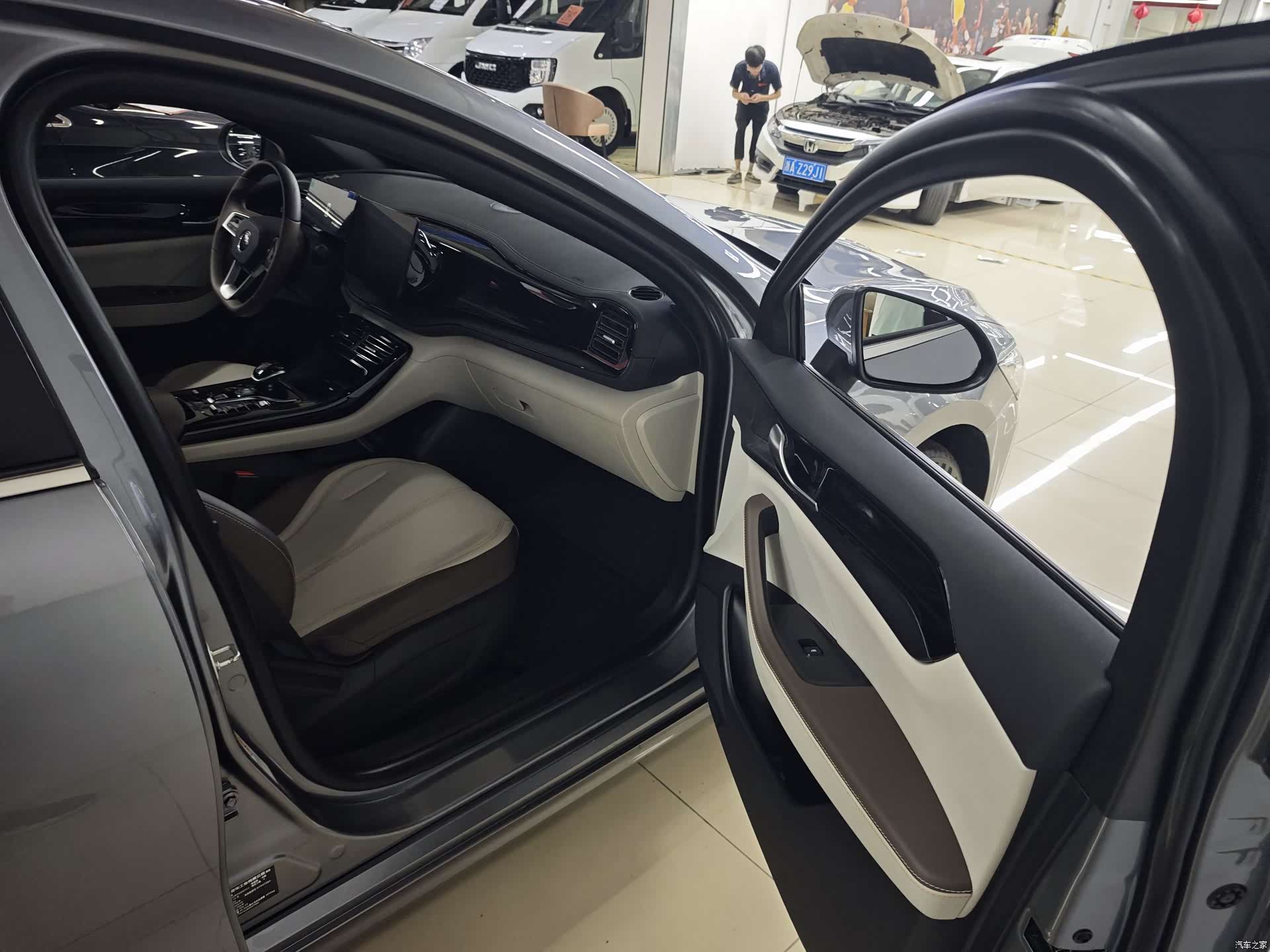 BYD Qin, 2024 8