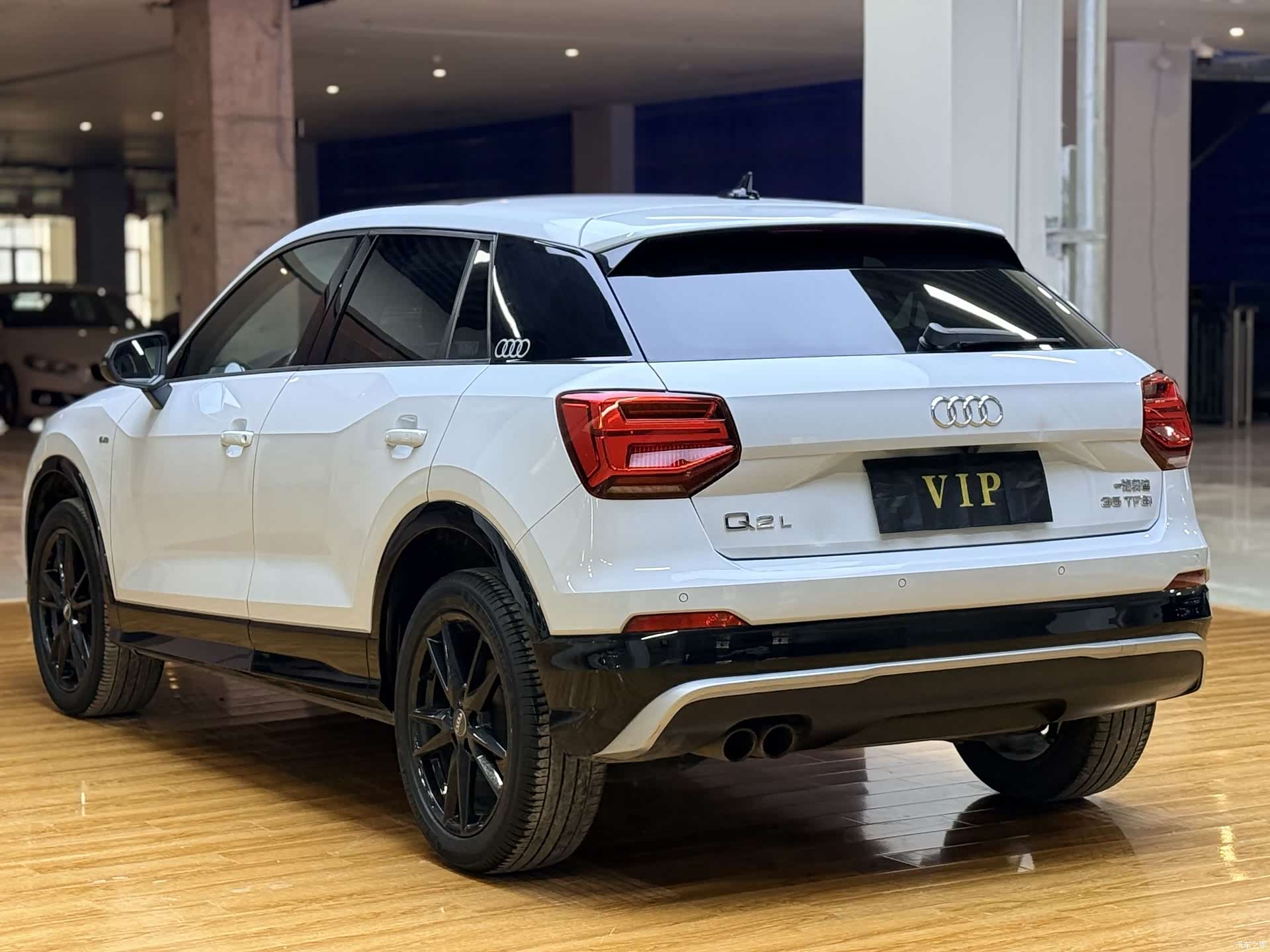 Audi Q2L, 2019 4