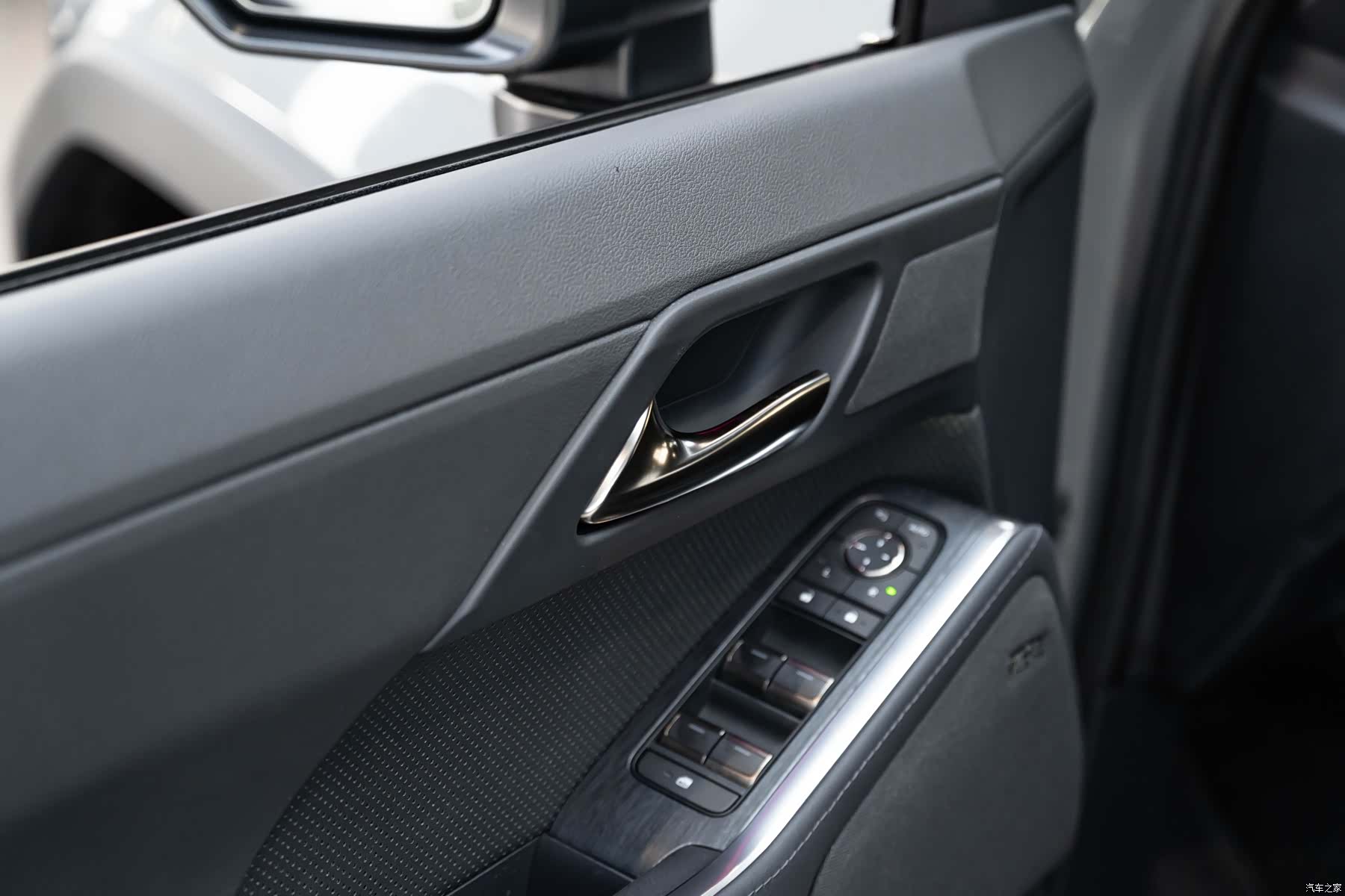 Lexus GX, 2025 23