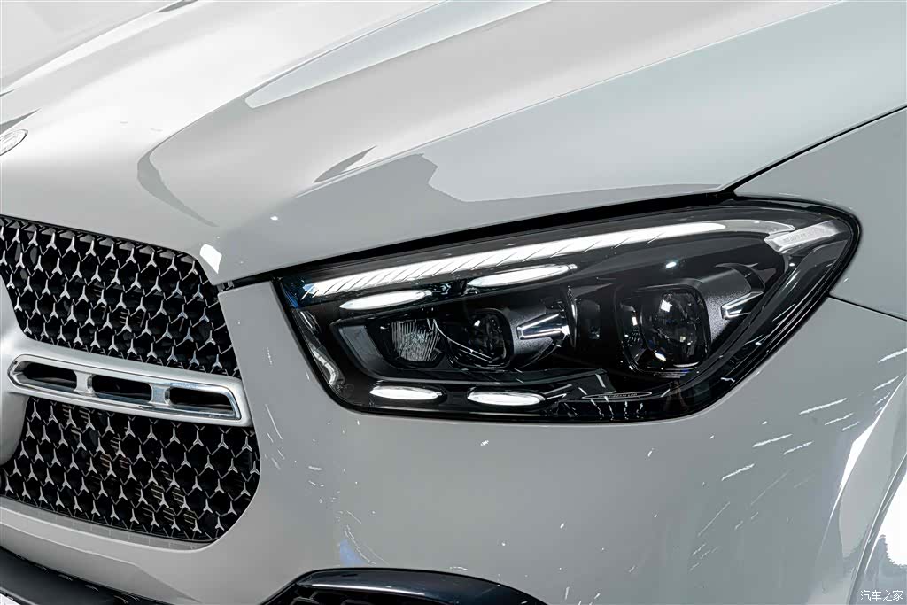 Mercedes-Benz GLE, 2023 4