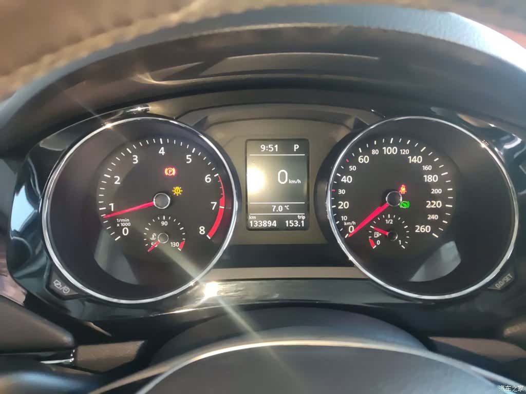 Volkswagen Sagitar, 2016 8