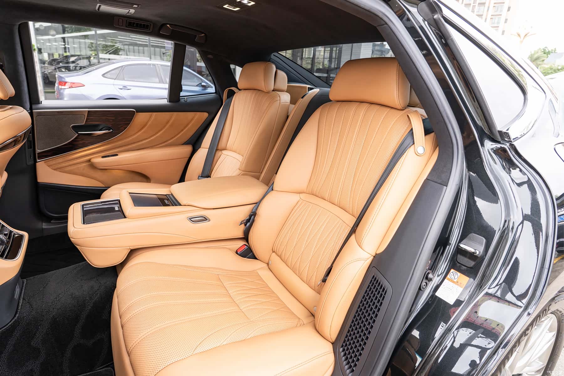 Lexus LS, 2021 12