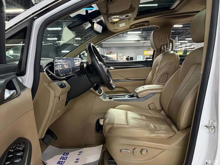Buick GL8, 2021 8