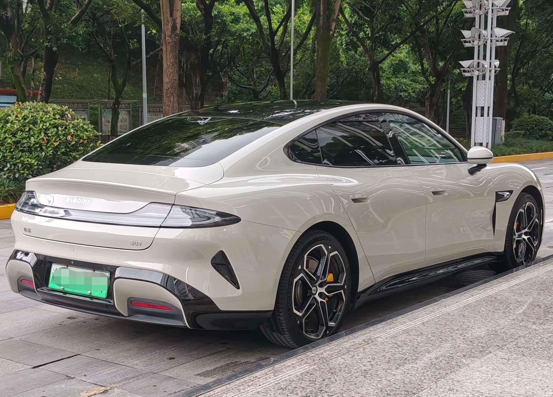 Xiaomi SU7, 2025 10