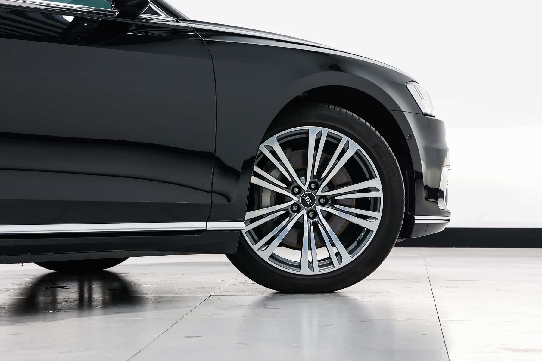 Audi A8L, 2022 27