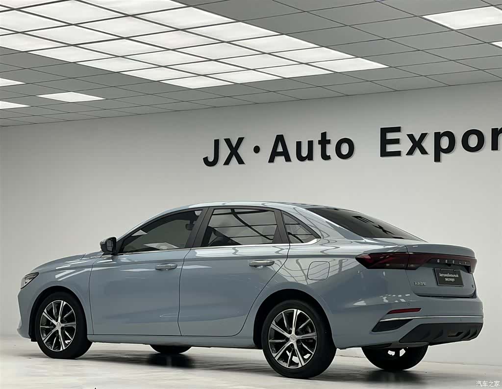 Geely Emgrand, 2023 7