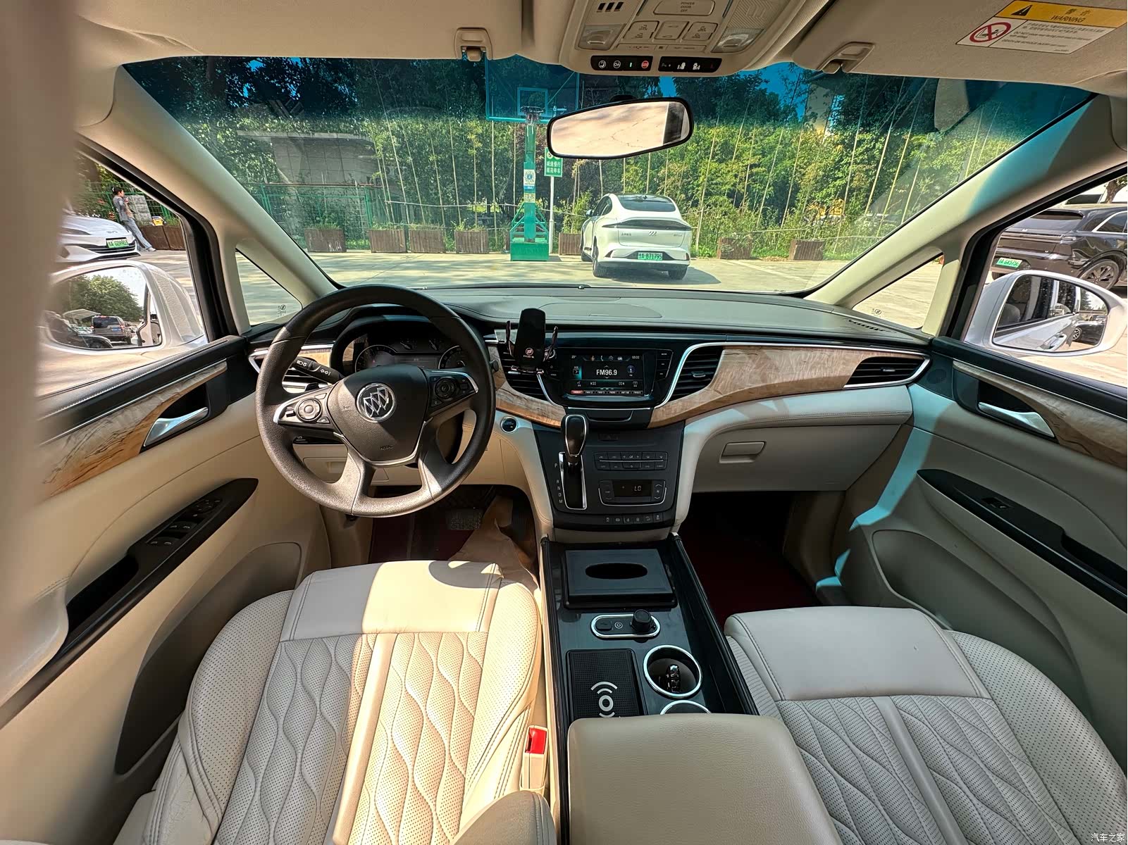 Buick GL8, 2019 9