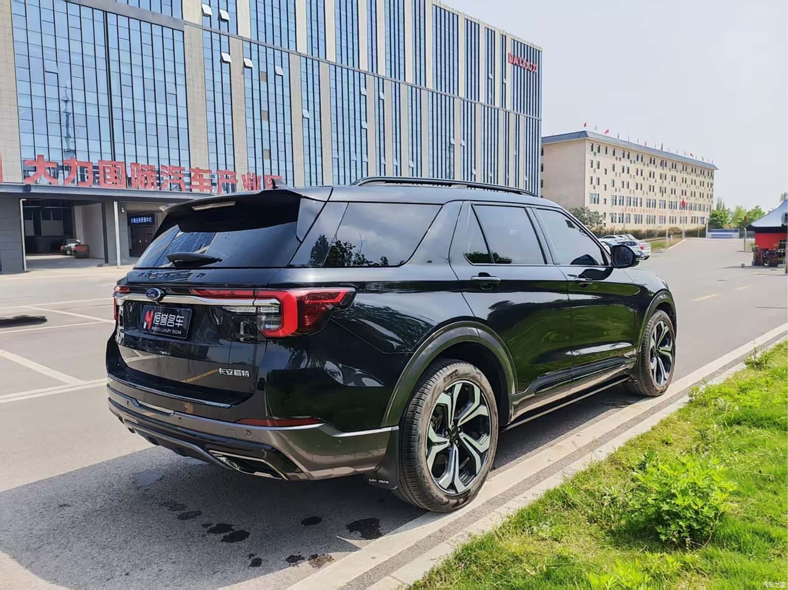 Ford Explorer, 2022 21