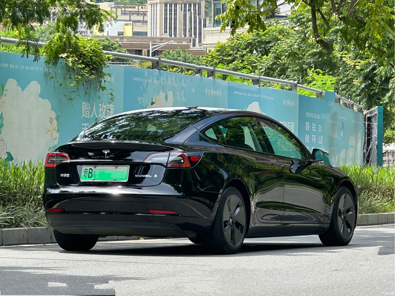 Tesla Model 3, 2022 все фото