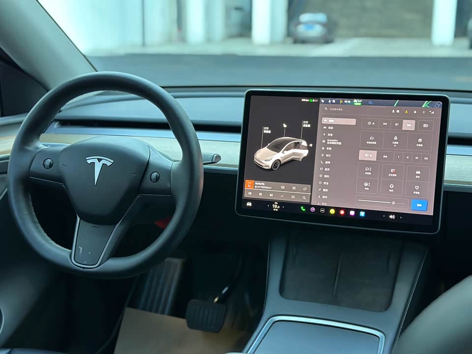 Tesla Model Y Tesla Model Y