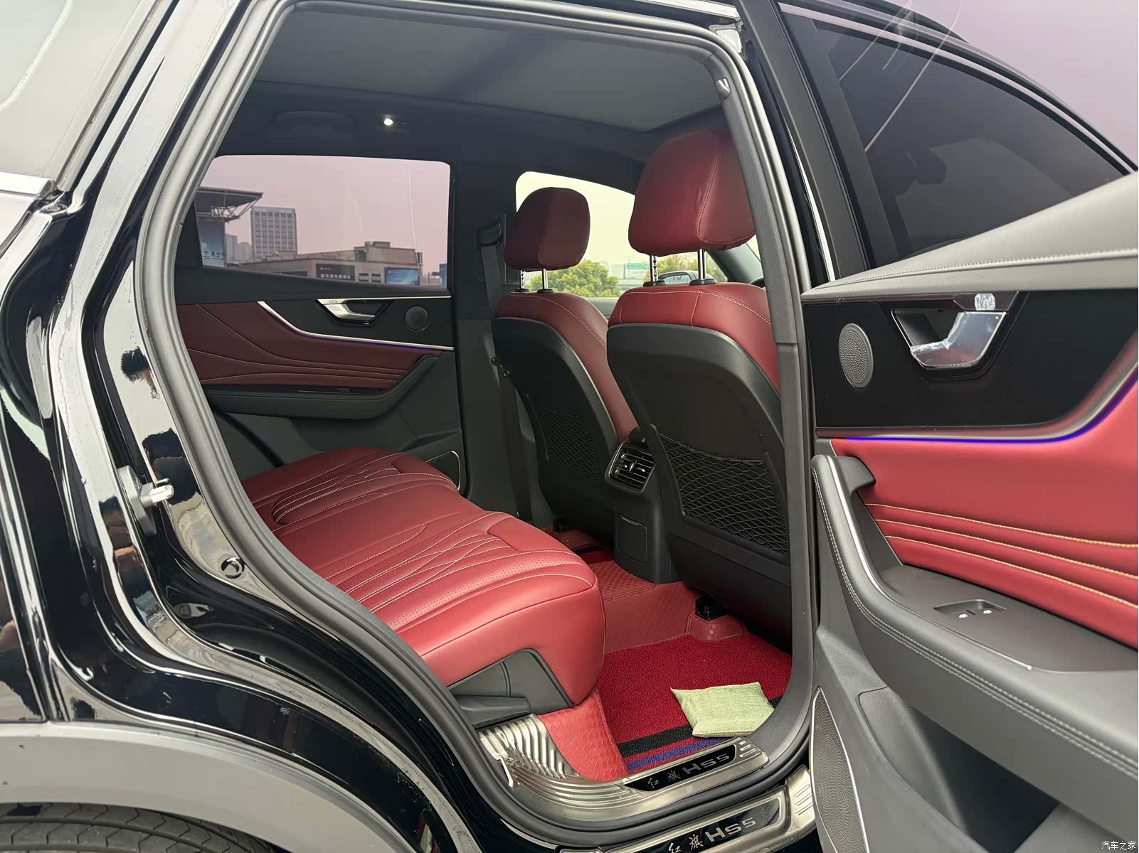 Hongqi HS5, 2025 13
