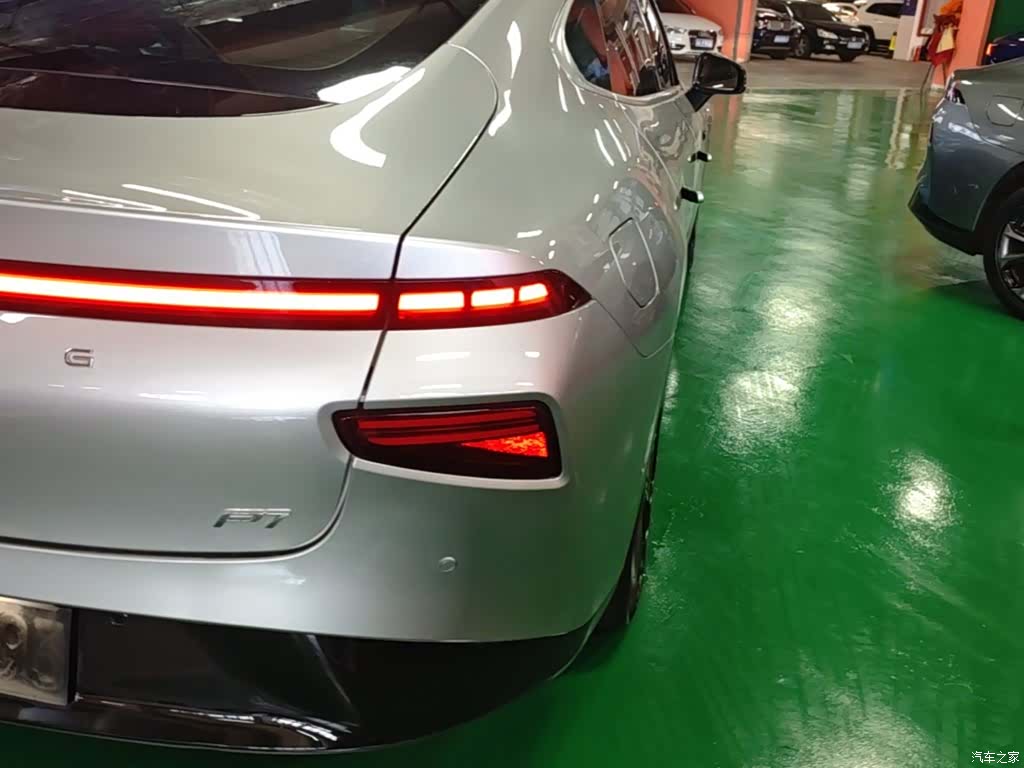 Xpeng P7, 2021 8