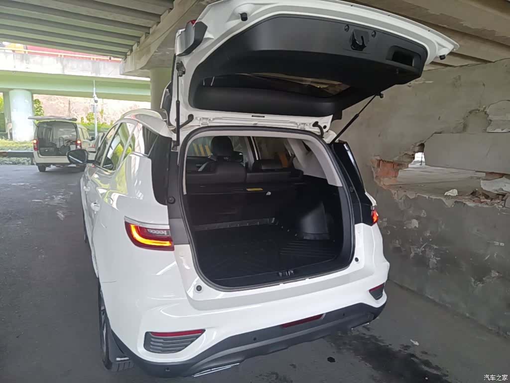 Geely X6, 2020 19