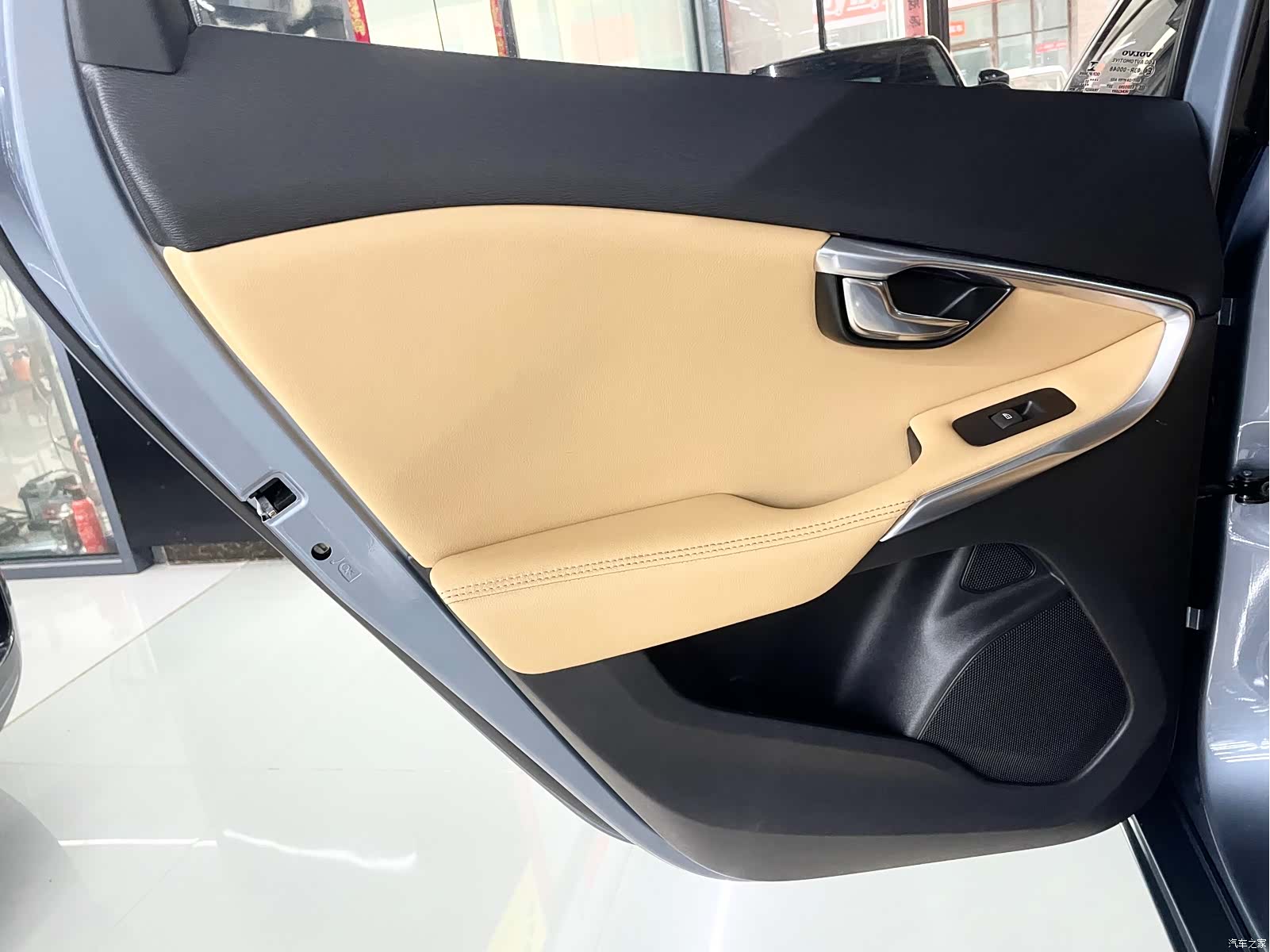Volvo V40, 2018 13