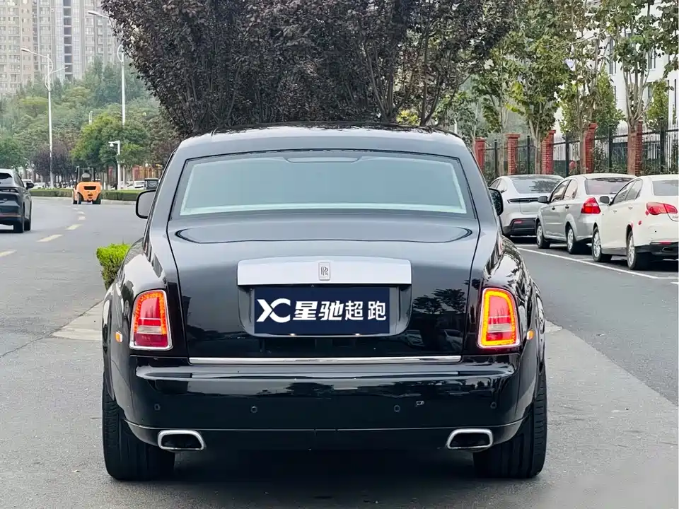 Rolls-Royce Phantom