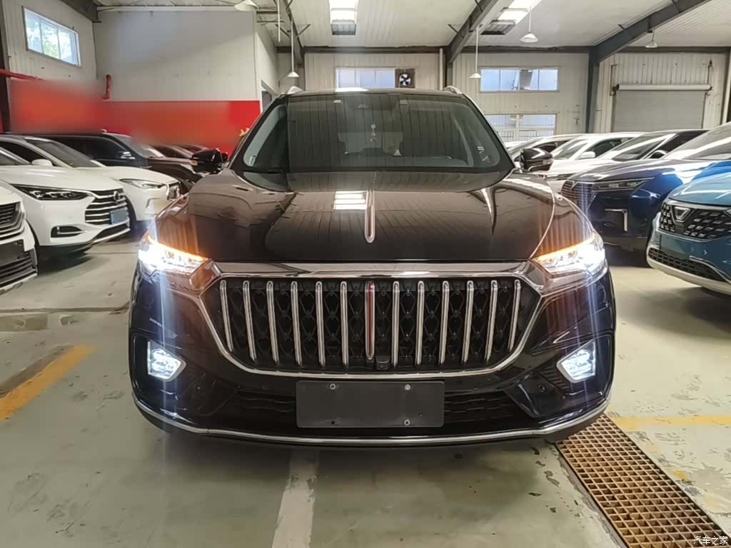 Hongqi HS5, 2022 3