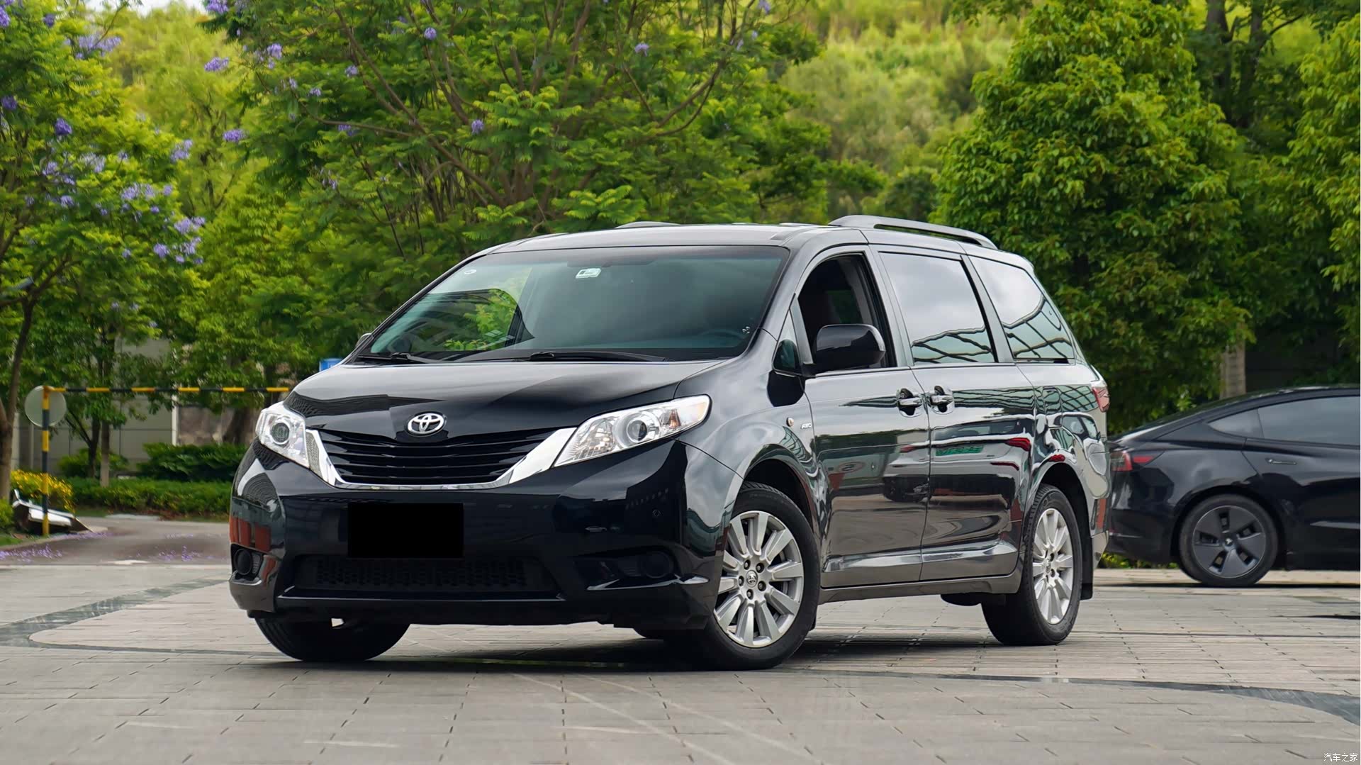 Toyota Sienna, 2017 1