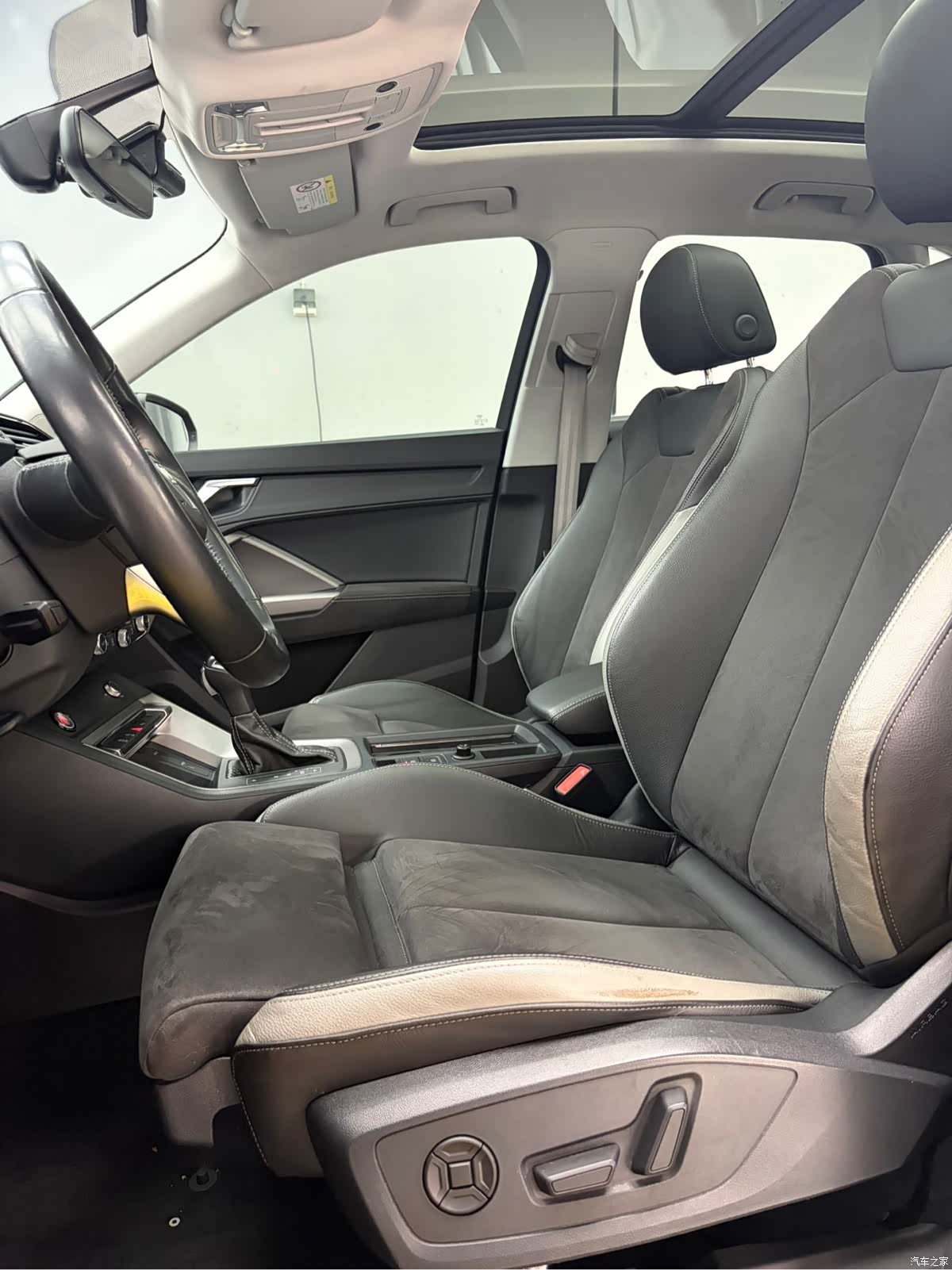 Audi Q3, 2022 11