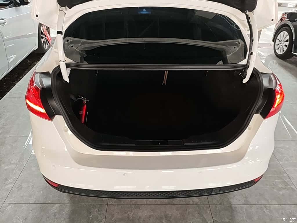 Ford Focus, 2016 19