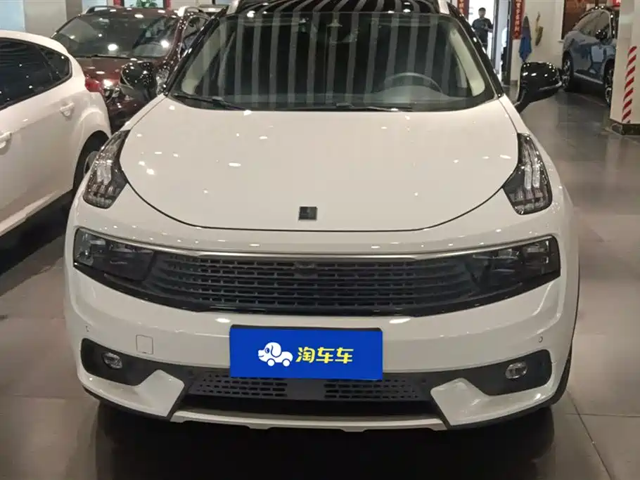 Lynk & Co 01