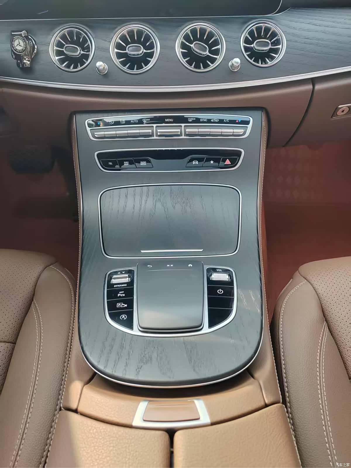 Mercedes-Benz E-Class, 2023 9