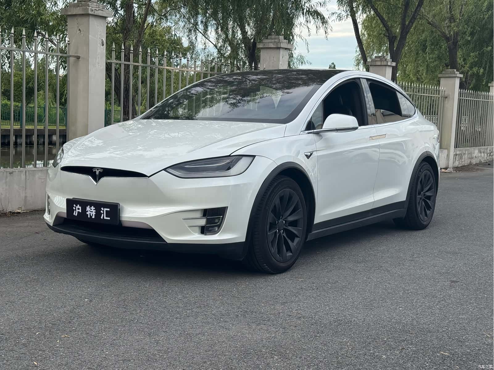 Tesla Model X, 2020 1