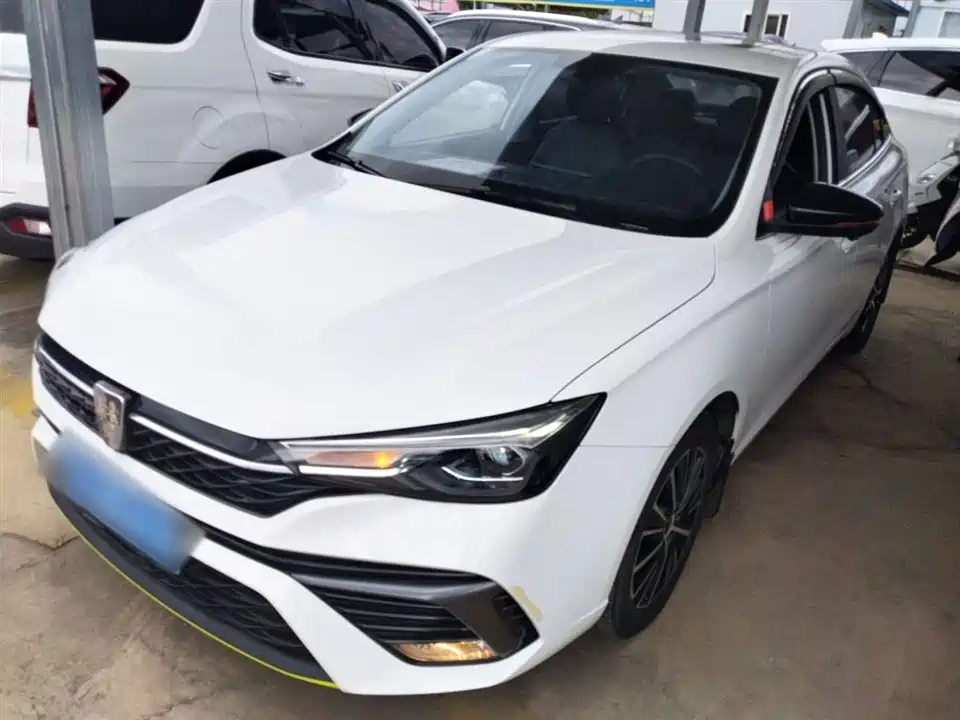 Roewe i5