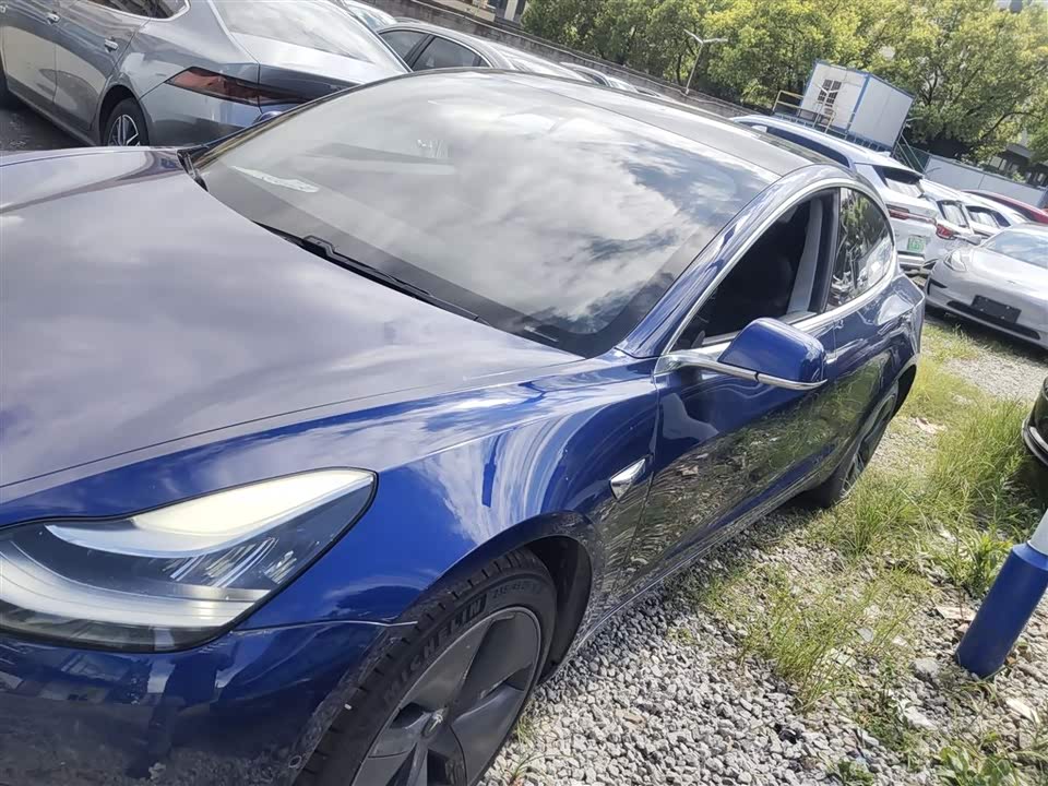 Tesla Model 3 Tesla Model 3