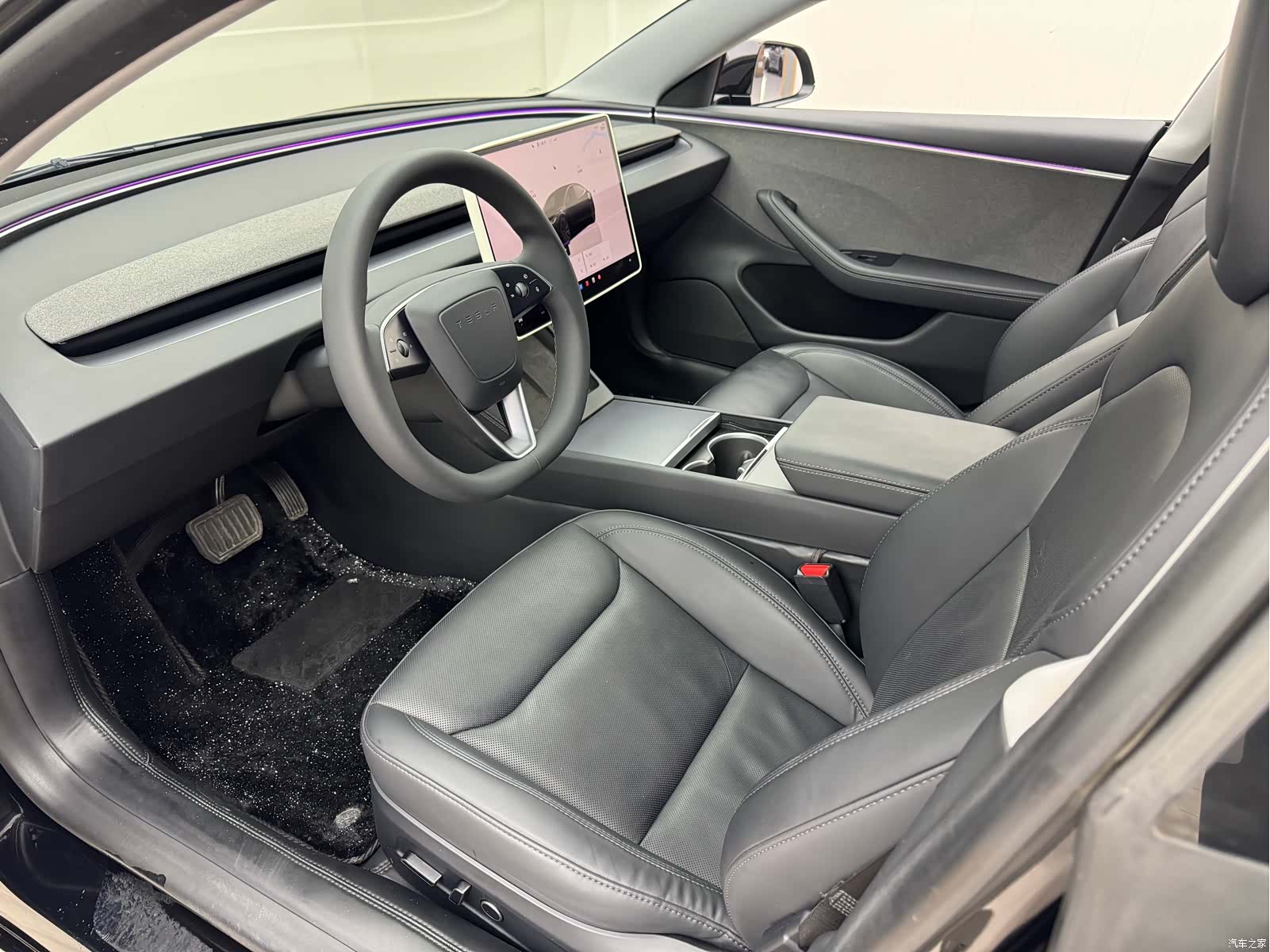 Tesla Model 3, 2023 14