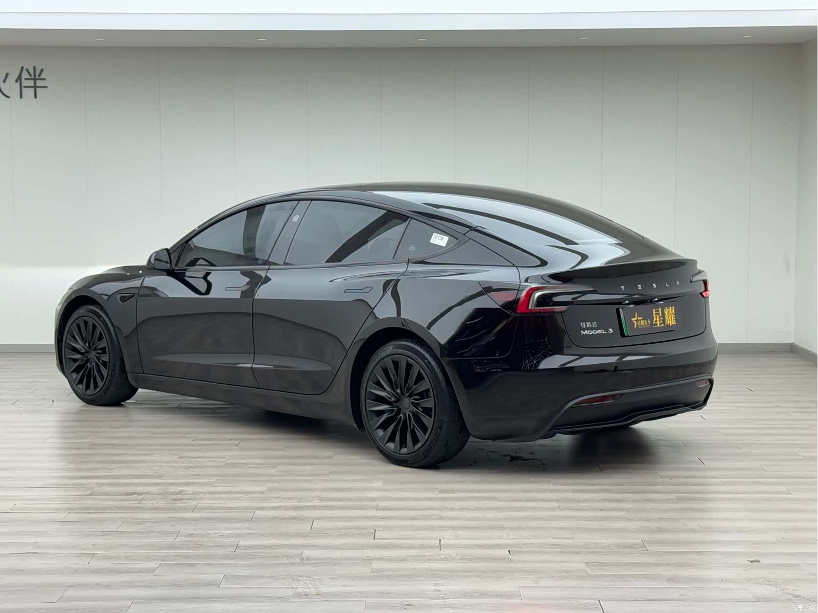 Tesla Model 3, 2023 18