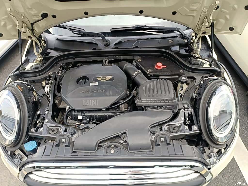 Mini ONE+, 2015 20