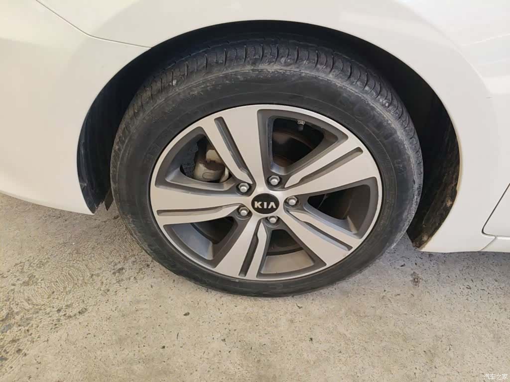 Kia GLS, 2018 23