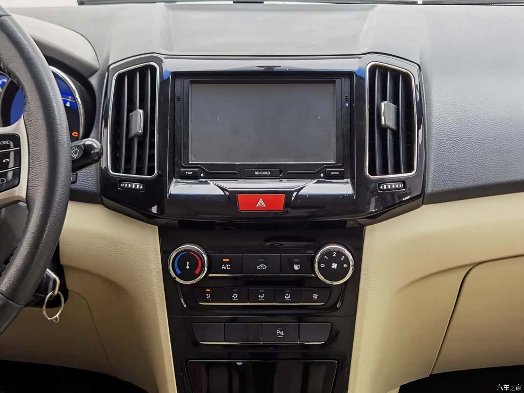 Chery E3, 2014 12