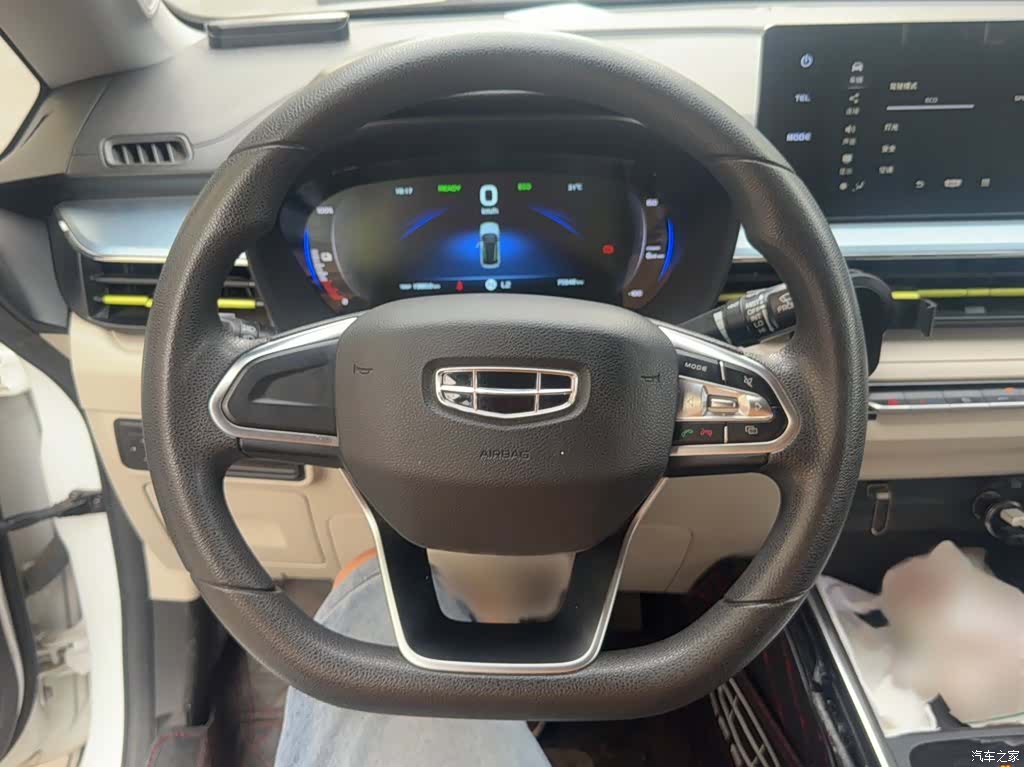 Geely EX3, 2022 3